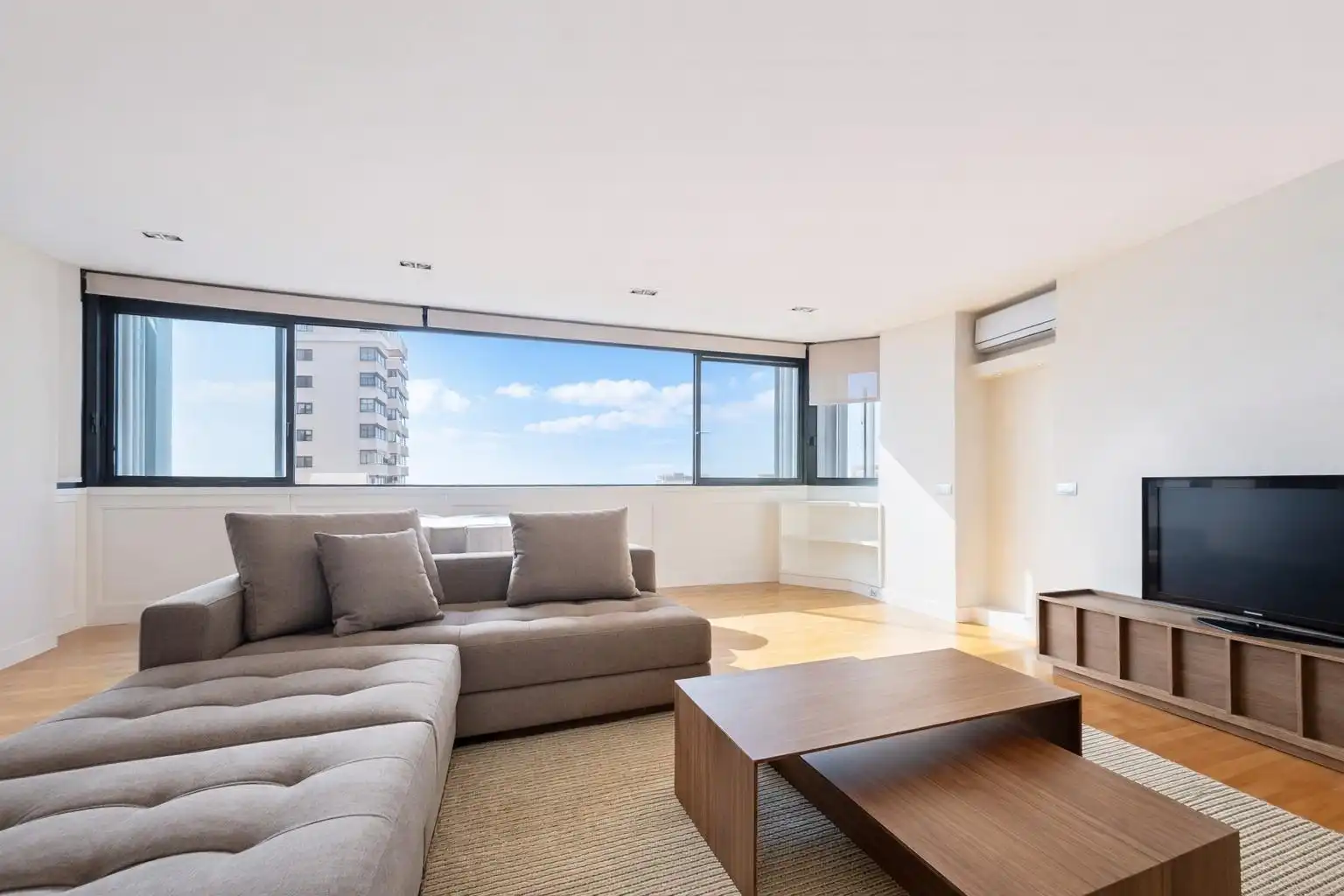 Living room of Flat for rent in Santa Cruz de Tenerife  with Air Conditioner, Heating and Storage room