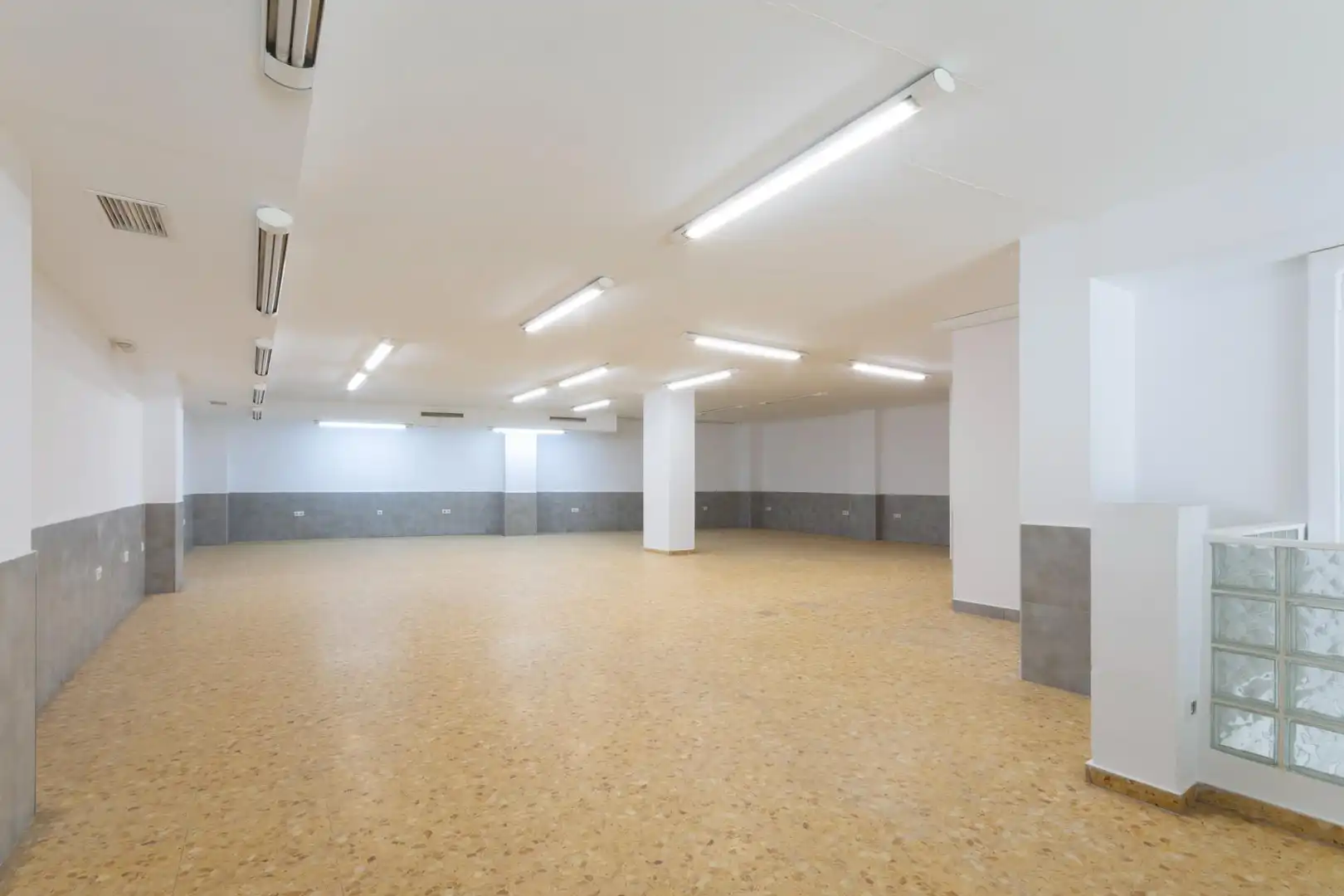 Business premises for sale in Avenida MARQUES DE CAMPO 9, imagen 19