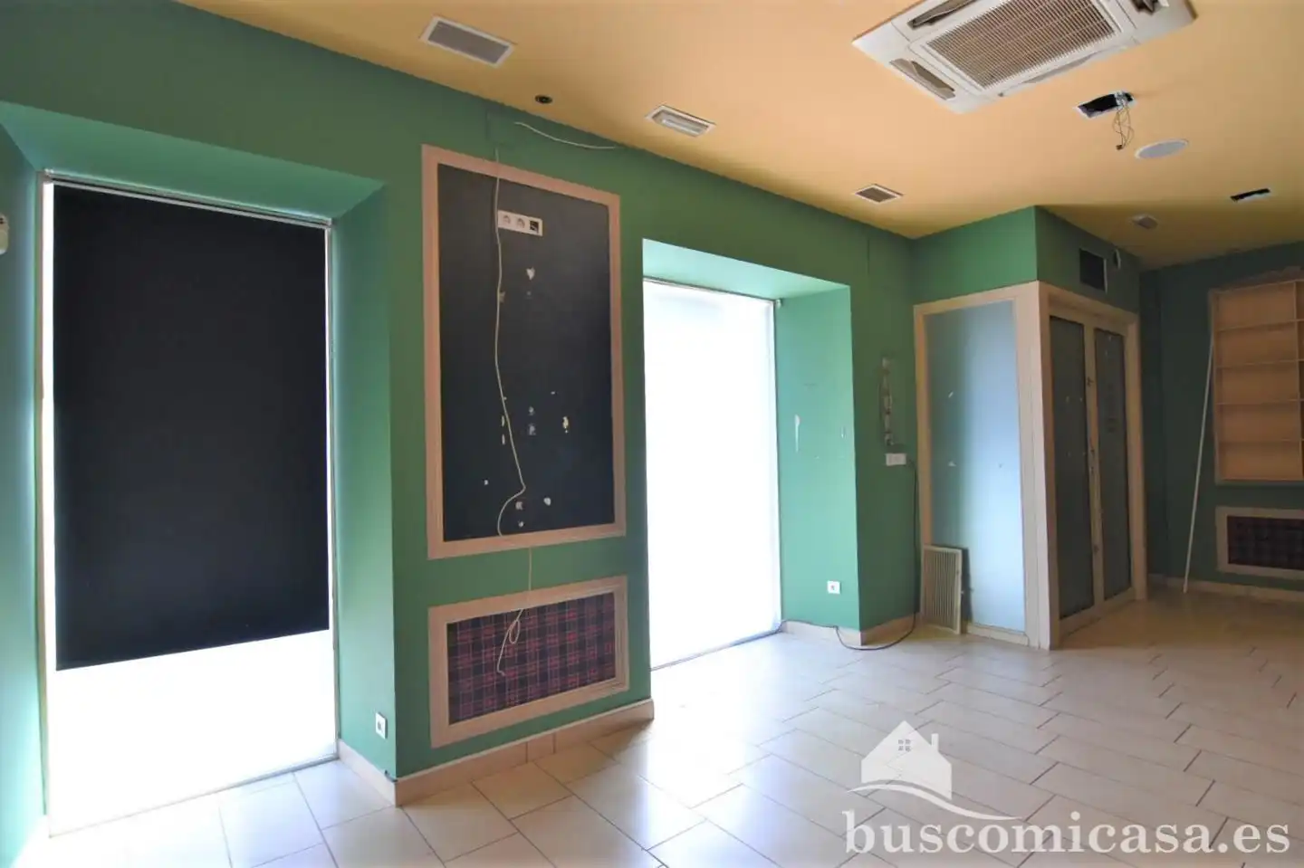 Commercial properties for sale in Linares  with Air Conditioner