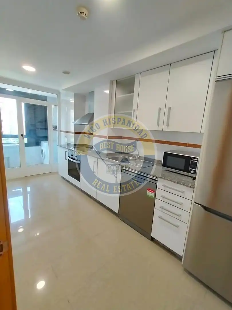 Kitchen of Flat for sale in Vigo   with Heating and Storage room