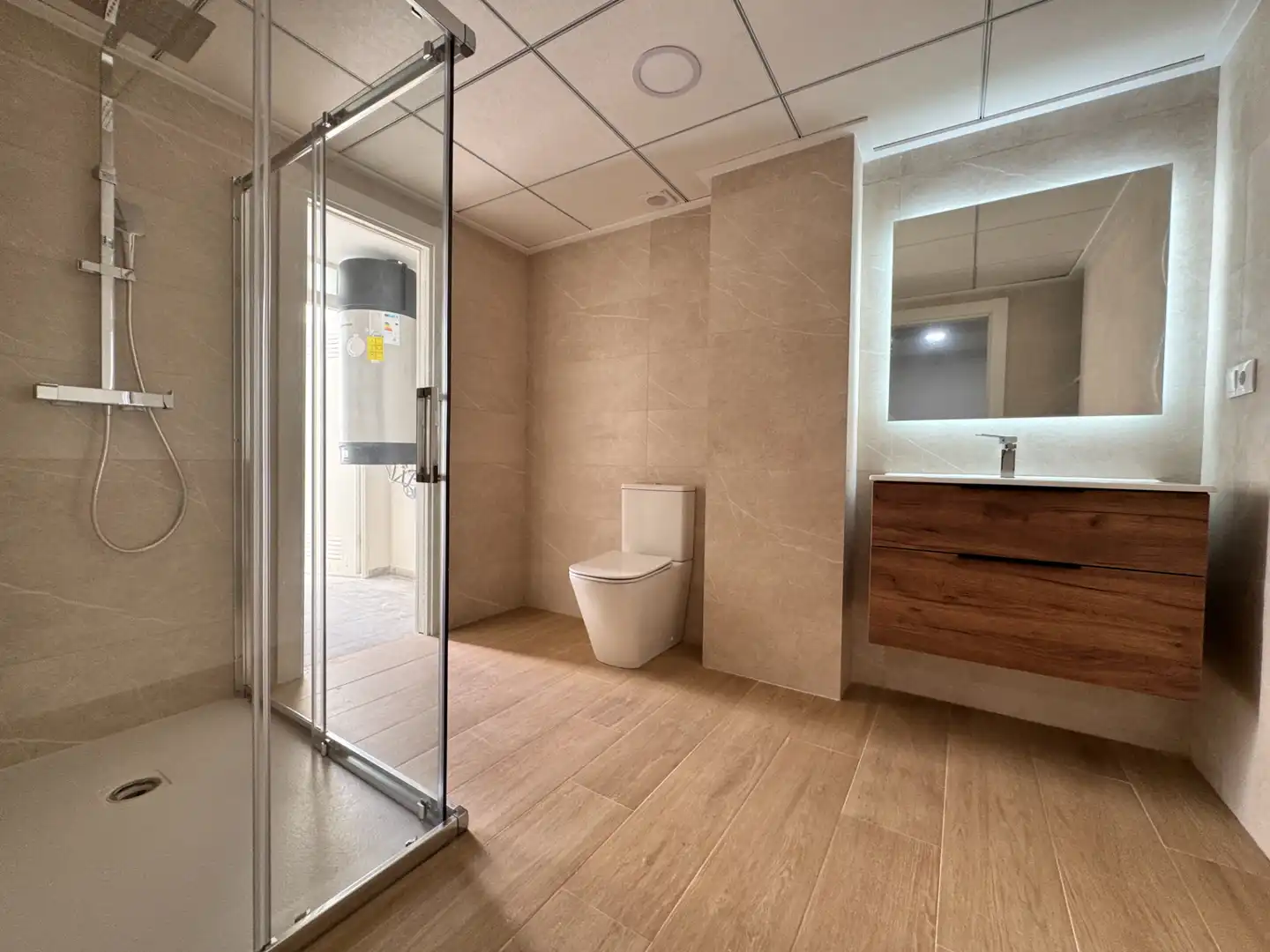 Piso con ascensor en venta en Carrer Concepción Arenal 101, imagen 18