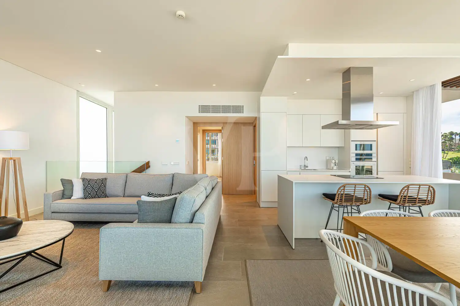 Wohnzimmer von Dachboden zum Verkauf in Guía de Isora mit Klimaanlage, Terrasse und Balkon