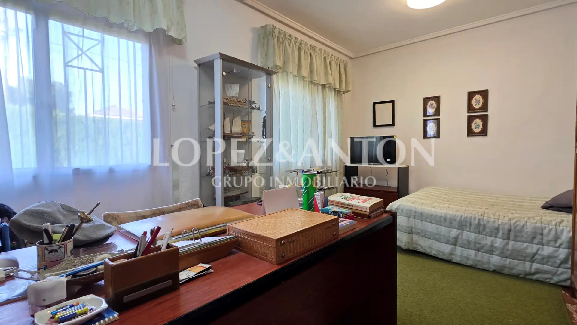 Living room of Houses for sale in L'Eliana  with Air Conditioner, Private garden and Terrace