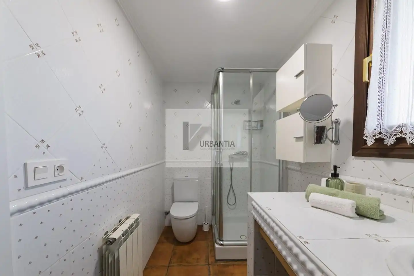 Bany de Casa o xalet en venda en Olóriz / Oloritz amb Aire condicionat, Calefacció i Jardí privat