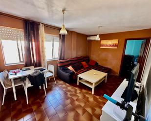 Living room of Flat for sale in San Fernando  with Air Conditioner and Heating