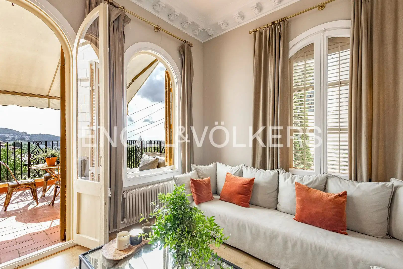 Sala de estar de Piso en venta en Barcelona con Calefacción y Terraza