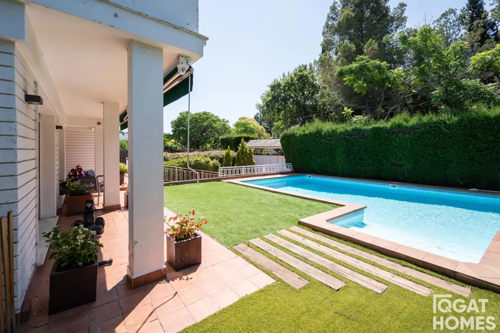 Piscina de Casa o xalet en venda en Sant Cugat del Vallès amb Aire condicionat, Calefacció i Jardí privat