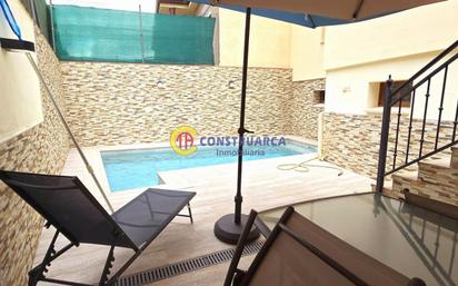 Swimming pool of House or chalet for sale in Talavera de la Reina  with Air Conditioner, Heating and Storage room