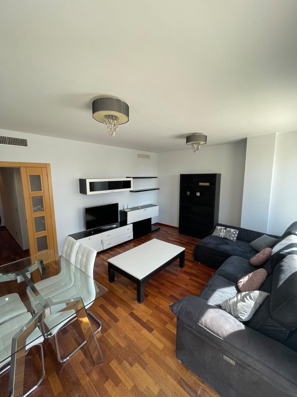 Sala d'estar de Pis en venda en Elche / Elx amb Aire condicionat, Parquet i Jacuzzi