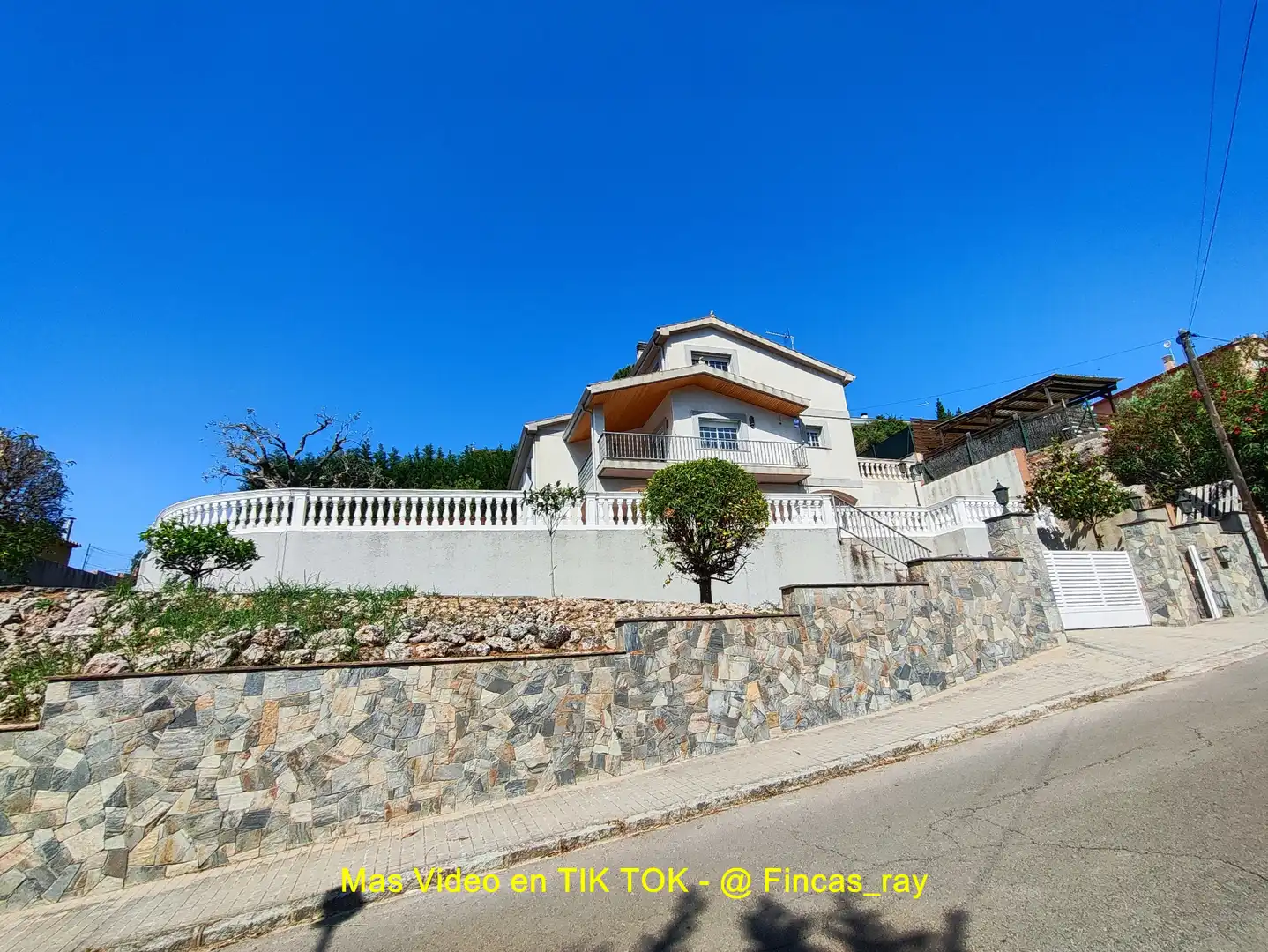 Vista exterior de Casa o chalet en venta en Bigues i Riells del Fai con Calefacción, Jardín privado y Terraza