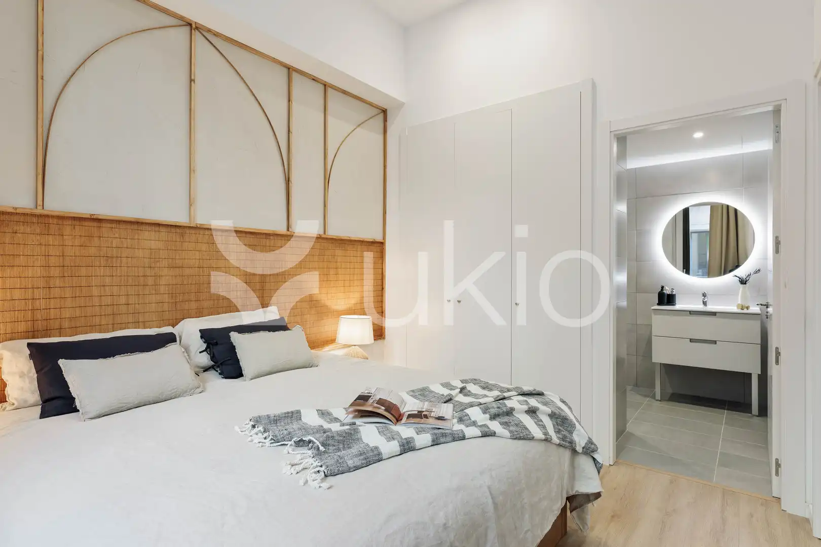 Habitación de Apartamento de alquiler en Barcelona con Aire acondicionado, Calefacción y Amueblado