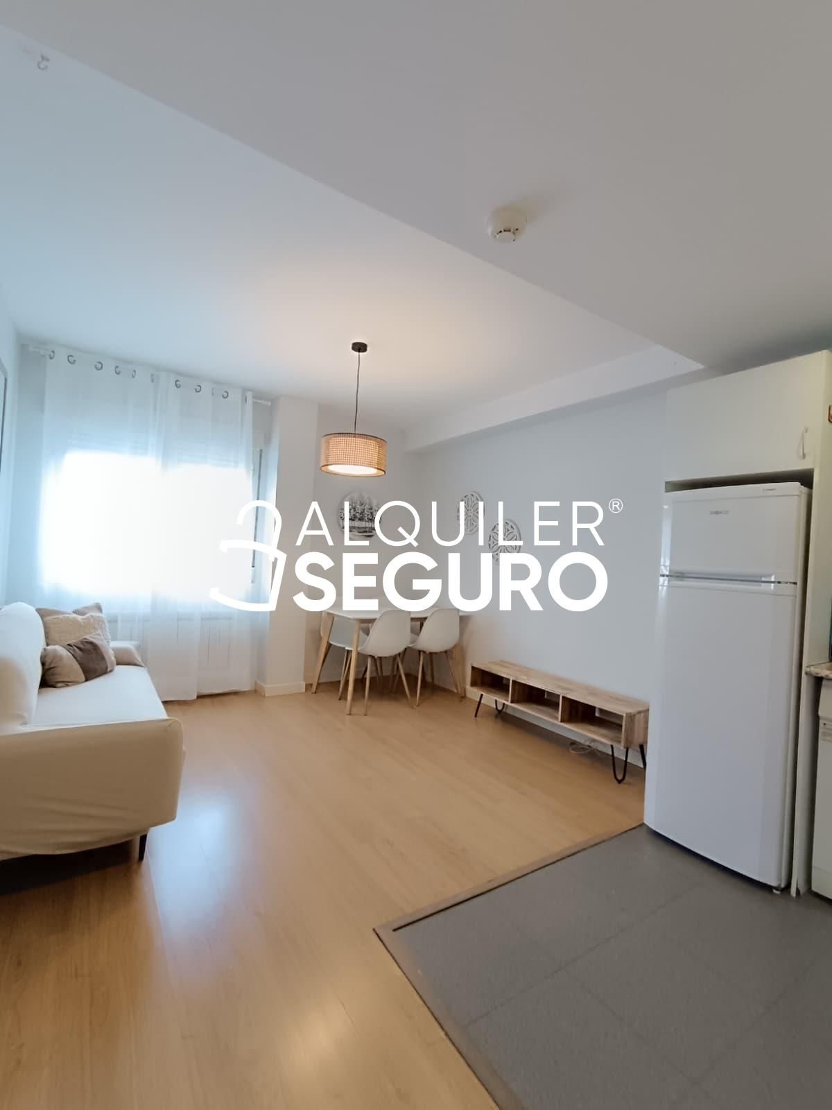 Habitación de Piso de alquiler en Aranjuez con Calefacción, Trastero y Amueblado