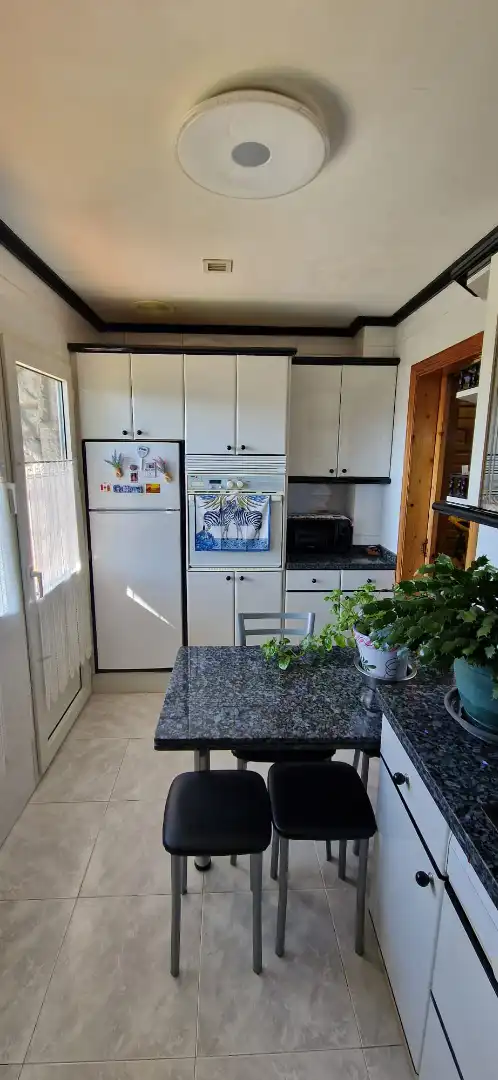 Cuina de Casa o xalet en venda en Riosa amb Calefacció, Jardí privat i Terrassa