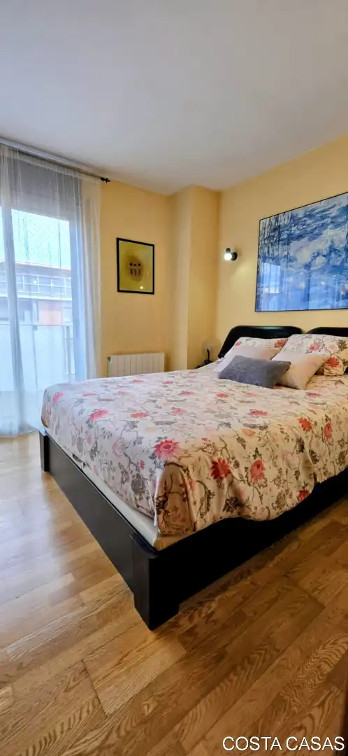 Bedroom of Duplexes for sale in Castelldefels  with Air Conditioner, Heating and Parquet flooring