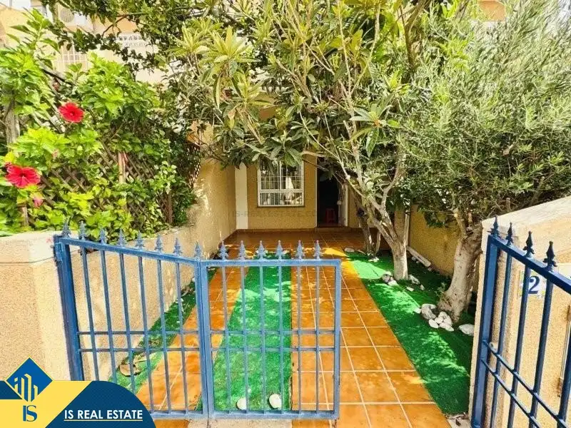 Bungalow amb piscina en venda a Nueva Torrevieja - Aguas Nuevas, imagen 8
