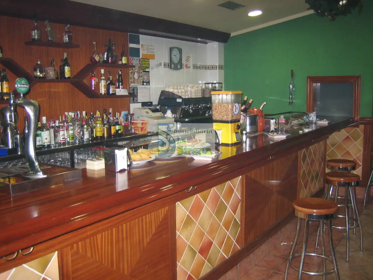 Commercial properties for sale in Castro-Urdiales  with Air Conditioner, Heating and Terrace