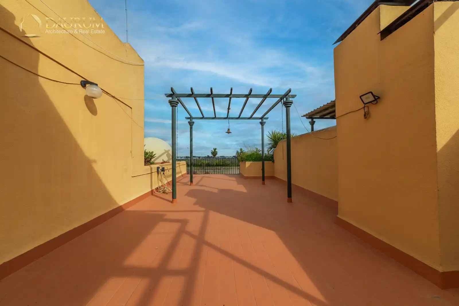 Terrasse von Maisonette zum Verkauf in San Juan de Aznalfarache mit Klimaanlage, Heizung und Terrasse