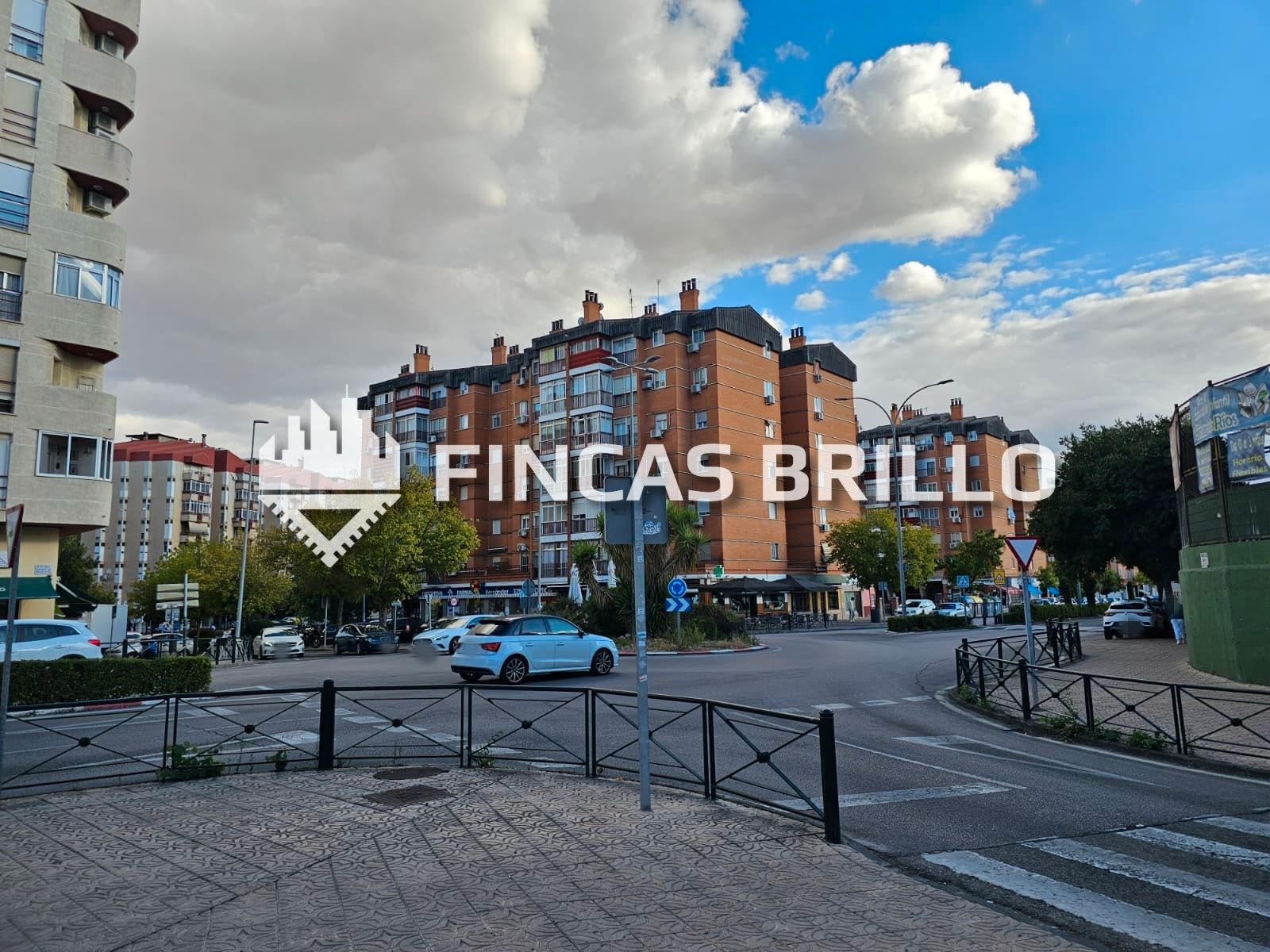 Vista exterior de Pis en venda en Cáceres Capital amb Aire condicionat, Terrassa i Moblat