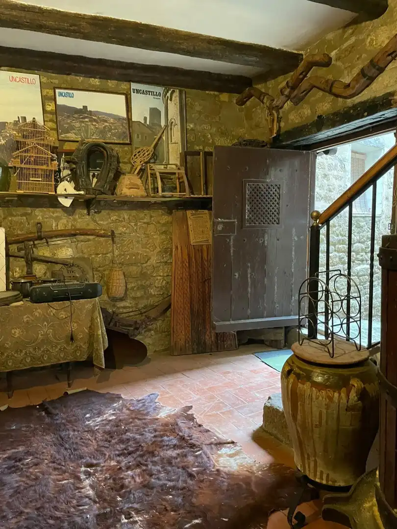 Casa adosada en venta en Uncastillo con Terraza, Trastero y Amueblado