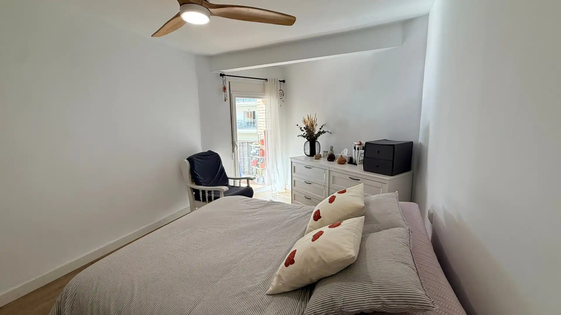 Habitación de Apartamento en venta en Calpe / Calp con Aire acondicionado y Amueblado