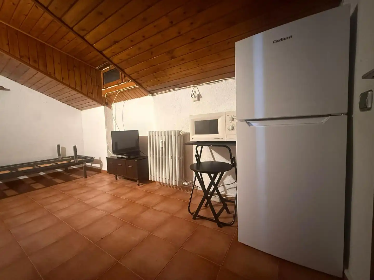Piso para compartir en Alp con Calefacción y Amueblado