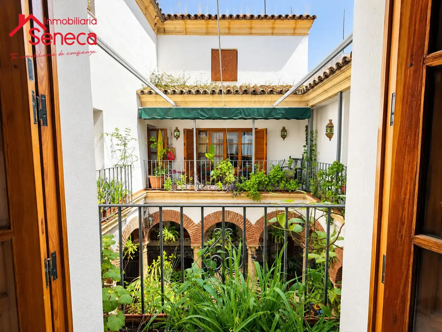 Terrassa de Casa o xalet en venda en Córdoba amb Traster i Piscina