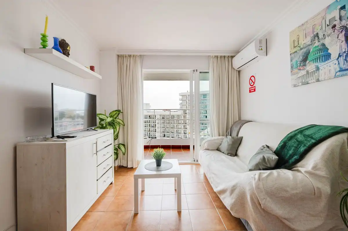 Flat with terrace for sale in Calle Tamarindos, imagen 4