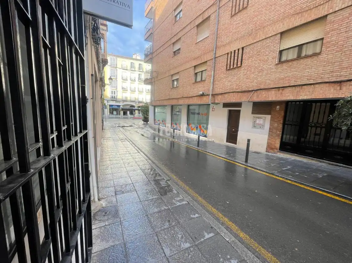 Außenansicht von Büro zum Verkauf in Antequera