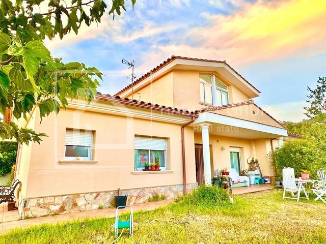 Casa-chalet en Venta en Santa Cristina Poble