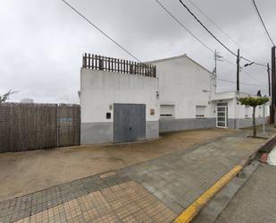 Vista exterior de Casa o xalet en venda en Sant Jaume d'Enveja amb Aire condicionat, Calefacció i Jardí privat