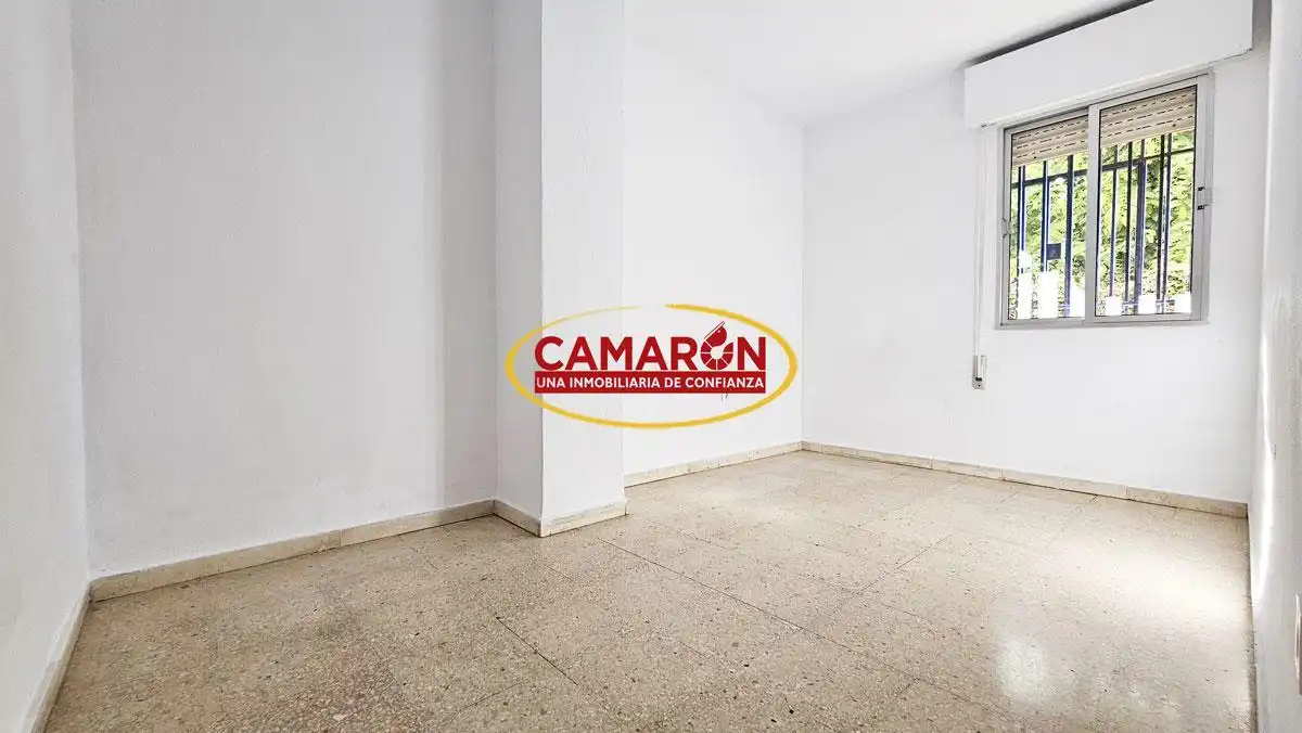 Dormitori de Planta baixa en venda en Sevilla amb Terrassa, Balcó i Piscina comunitària