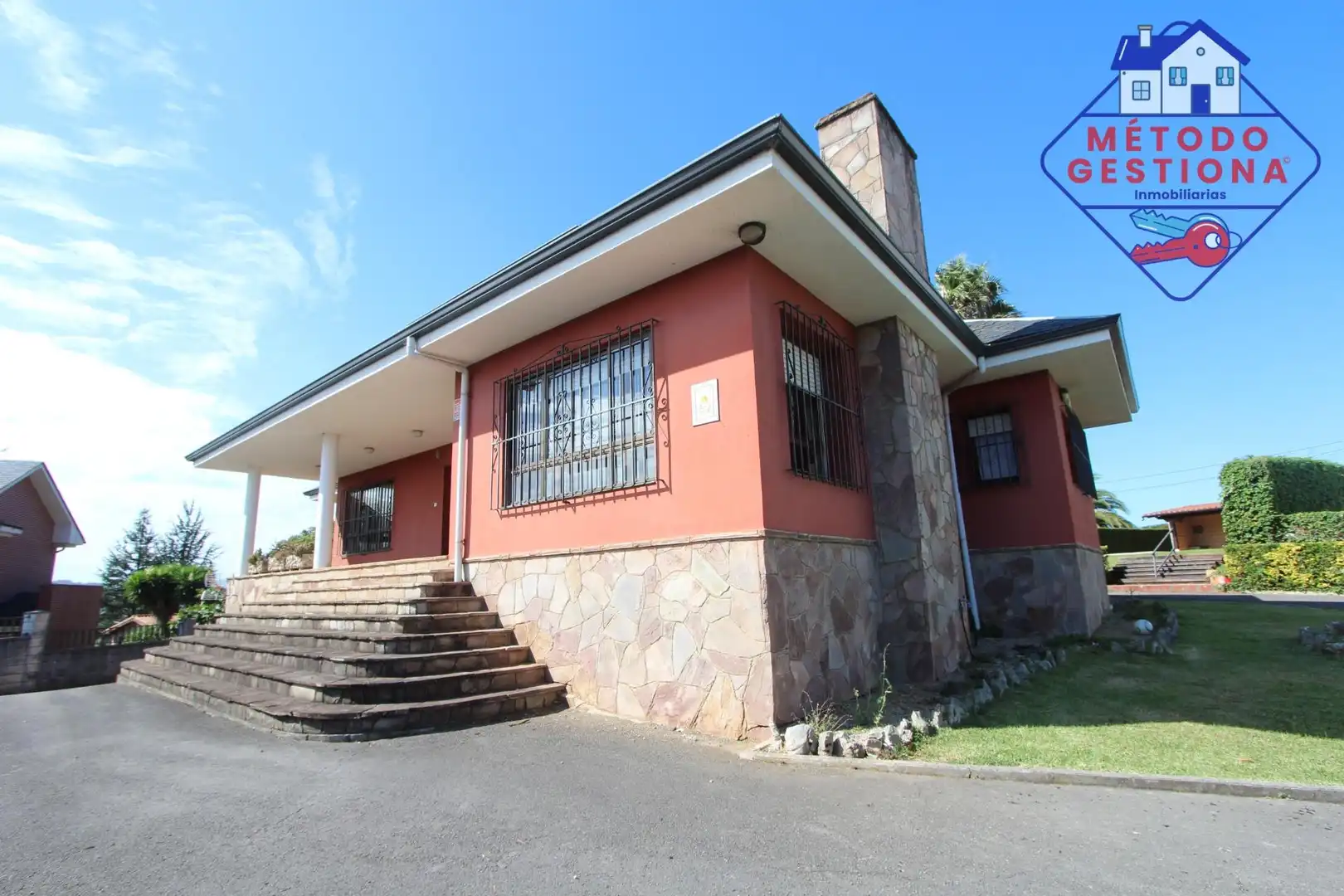 Vista exterior de Casa o chalet en venta en Camargo con Jardín privado y Piscina