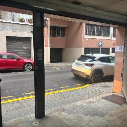 Aparcament de Garatge en venda en Santa Coloma de Gramenet amb Alarma
