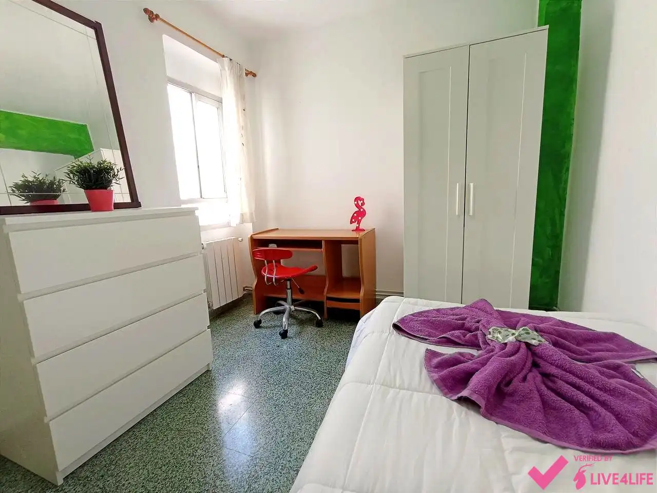 Bedroom of Flat for share in Valencia  with Heating and Furnished