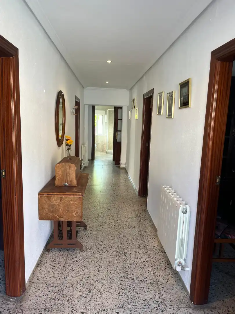 Casa o xalet en venda en La Parrilla  amb Calefacció, Terrassa i Traster