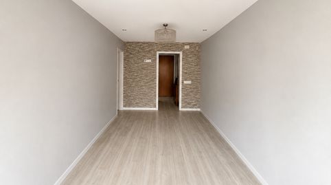 Foto 3 de Piso en venta en El Raval, Santa Coloma de Gramenet