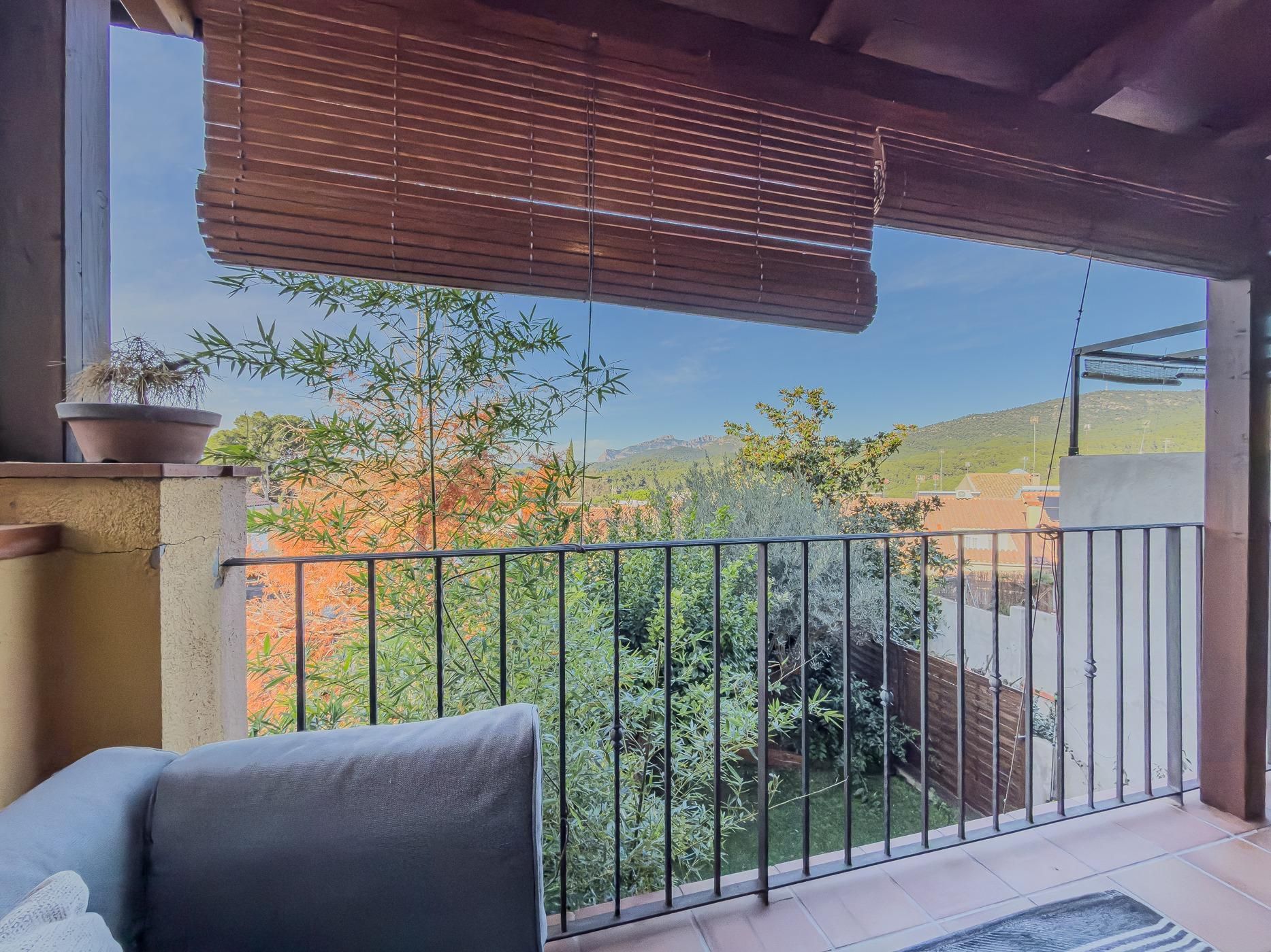 Terrassa de Casa o xalet en venda en Viladecavalls amb Calefacció, Jardí privat i Parquet