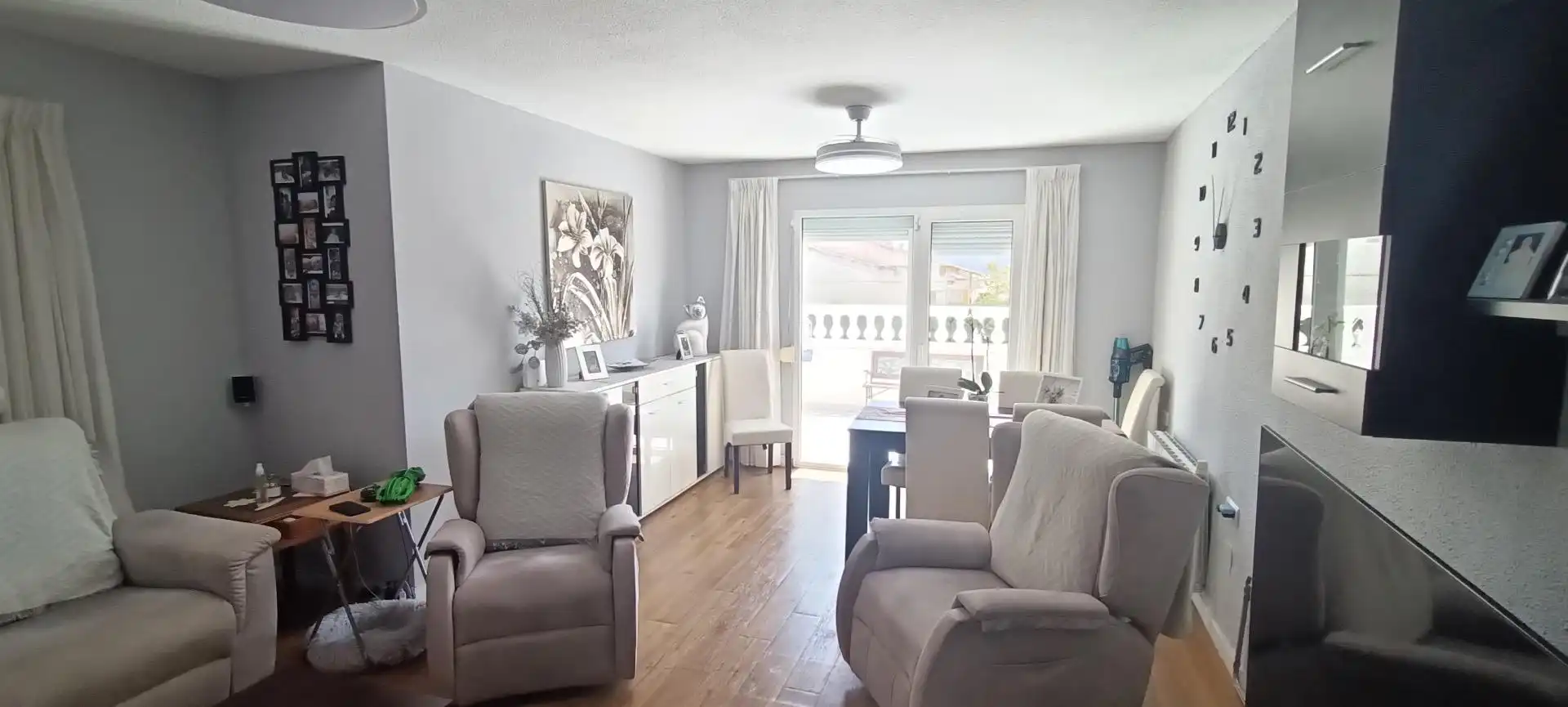 Sala de estar de Casa adosada en venta en La Nucia con Aire acondicionado, Calefacción y Jardín privado