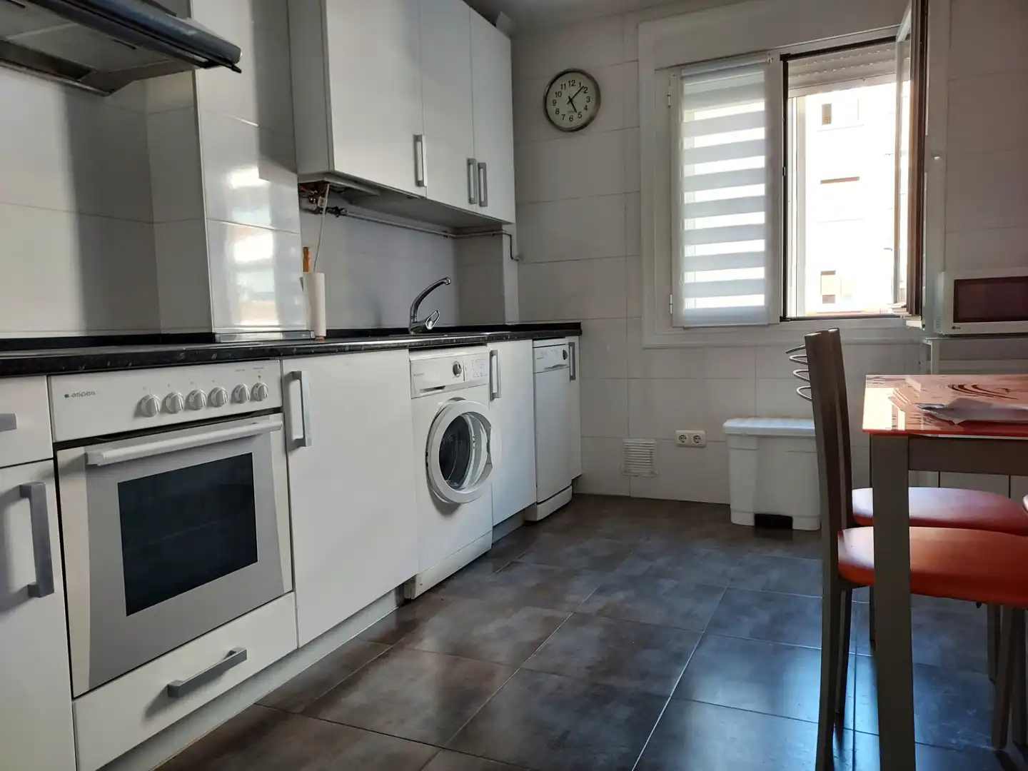 Cuina de Pis de lloguer en  Pamplona / Iruña amb Calefacció, Parquet i Moblat