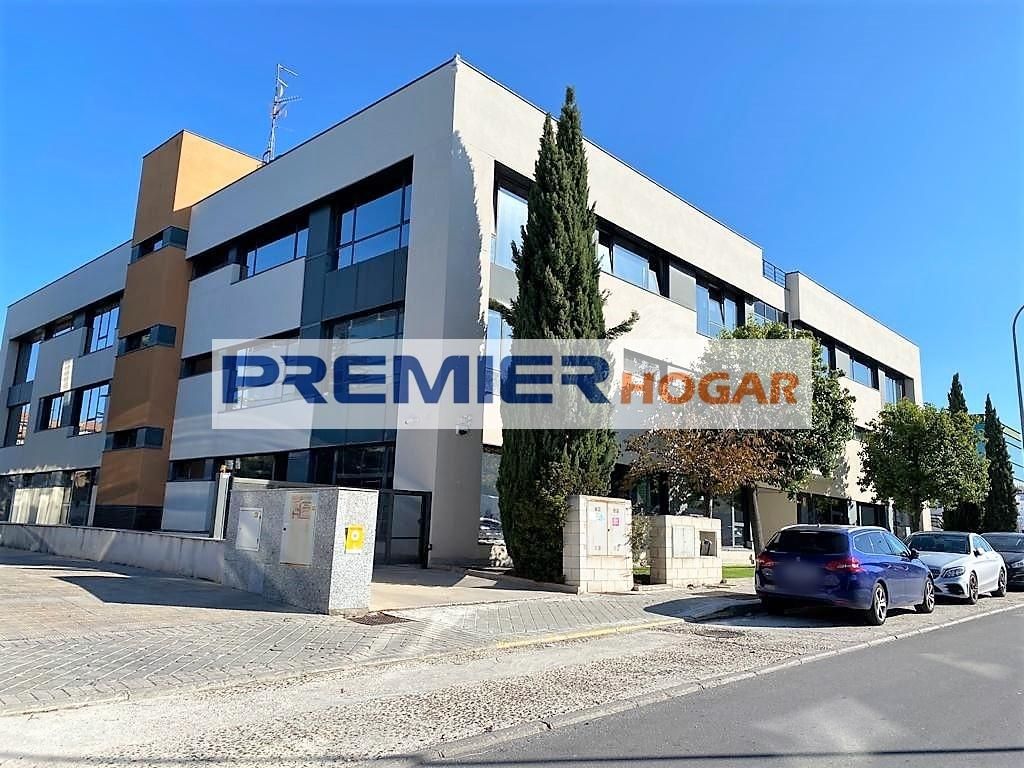 Vista exterior de Oficina de lloguer en Villaviciosa de Odón amb Aire condicionat