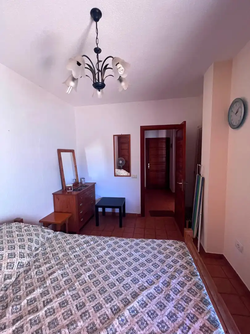 Habitación de Apartamento en venta en Arona con Terraza, Amueblado y Piscina comunitaria
