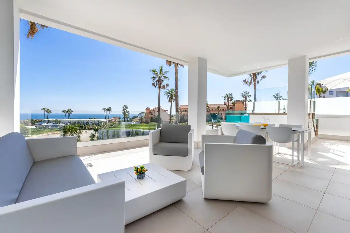 Terraza de Apartamento en venta en Mijas con Aire acondicionado, Amueblado y Sauna