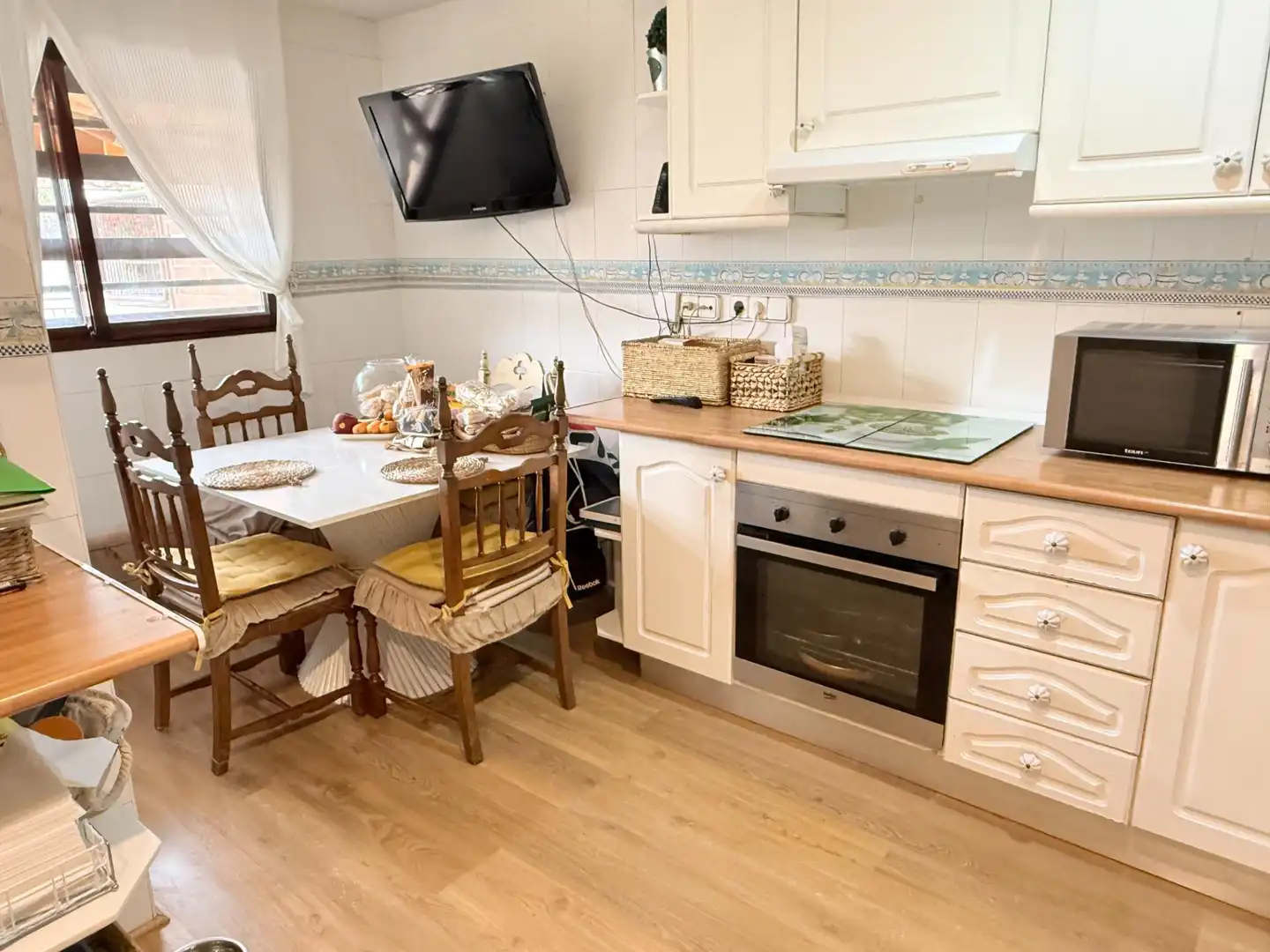 Cocina de Casa adosada en venta en Sant Joan d'Alacant con Jardín privado y Piscina comunitaria