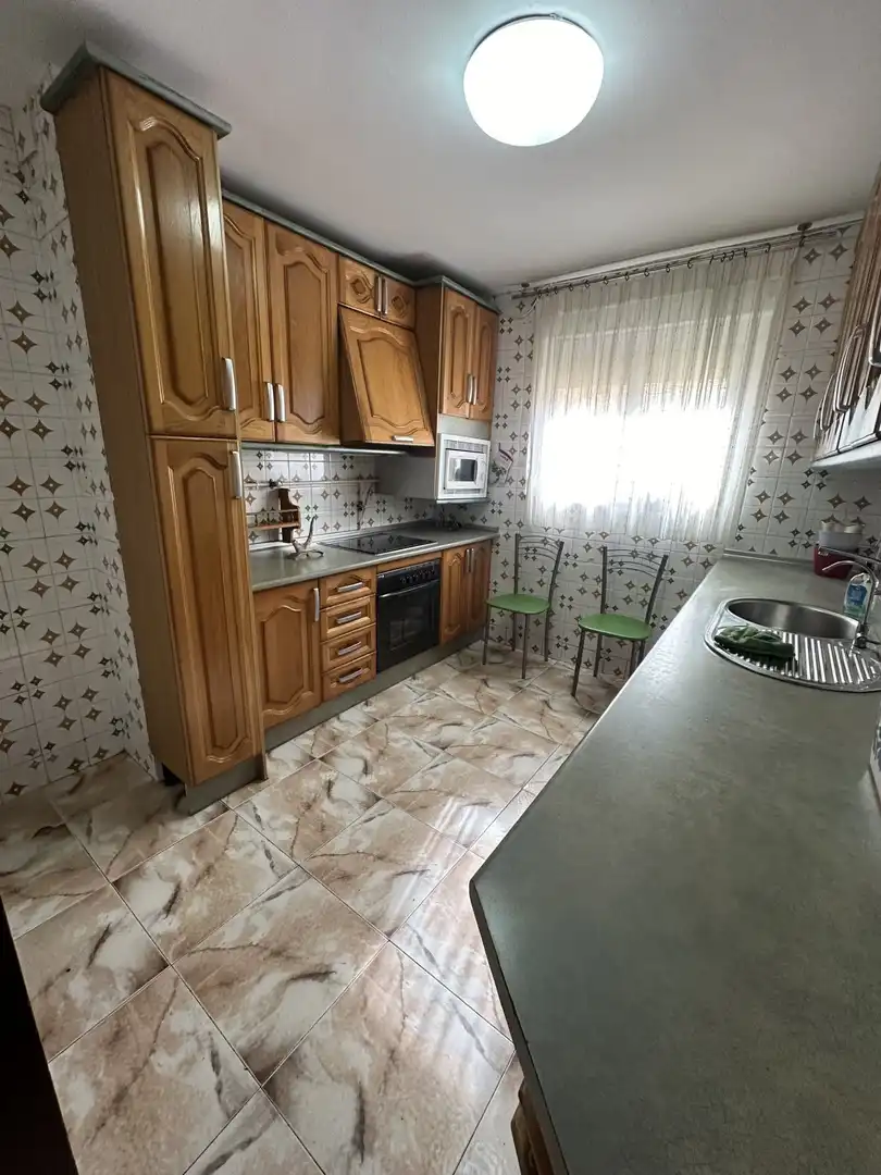 Küche von Wohnung zum Verkauf in Linares mit Klimaanlage und Heizung