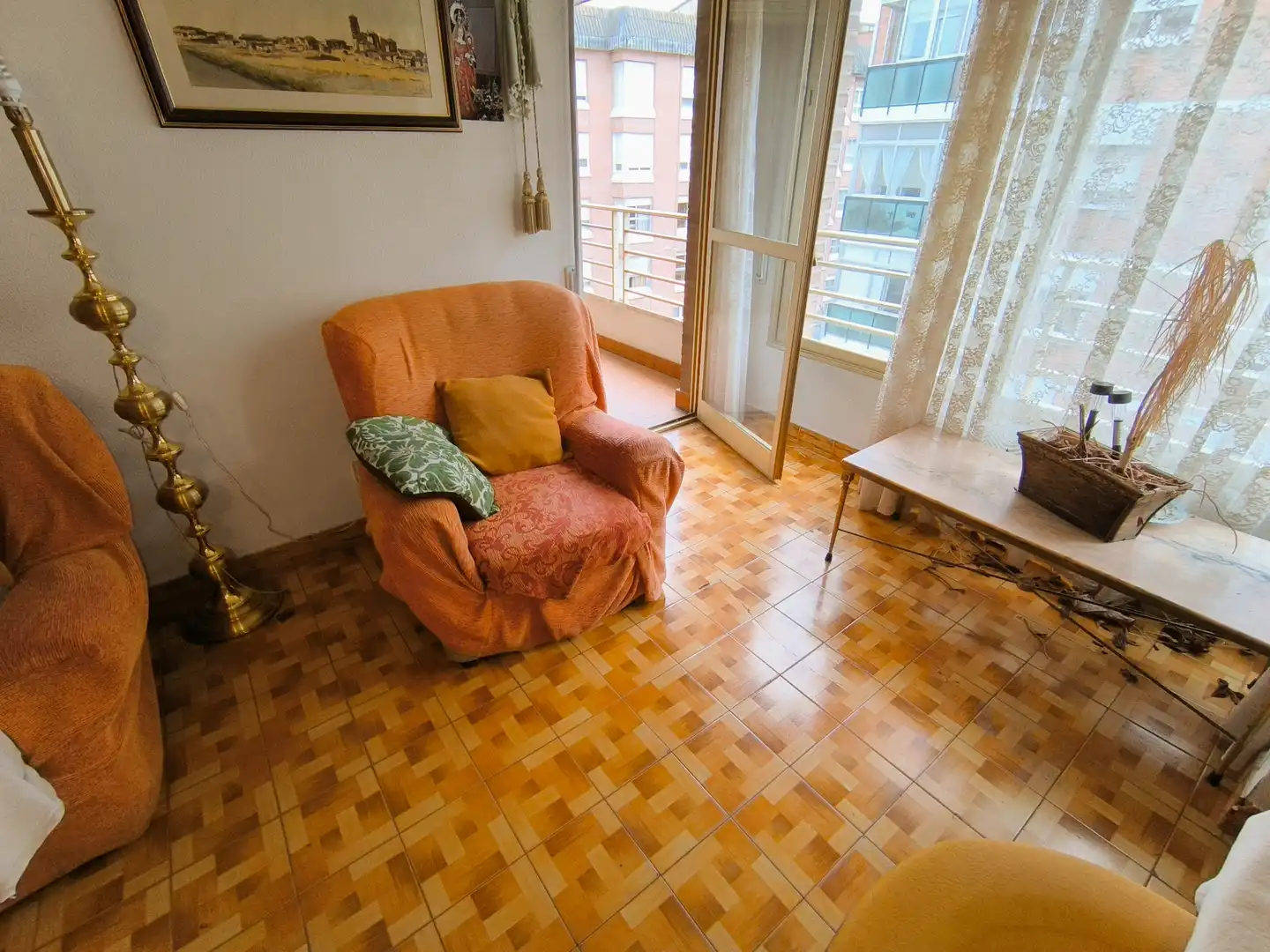 Sala d'estar de Pis en venda en Palencia amb Calefacció, Terrassa i Forn