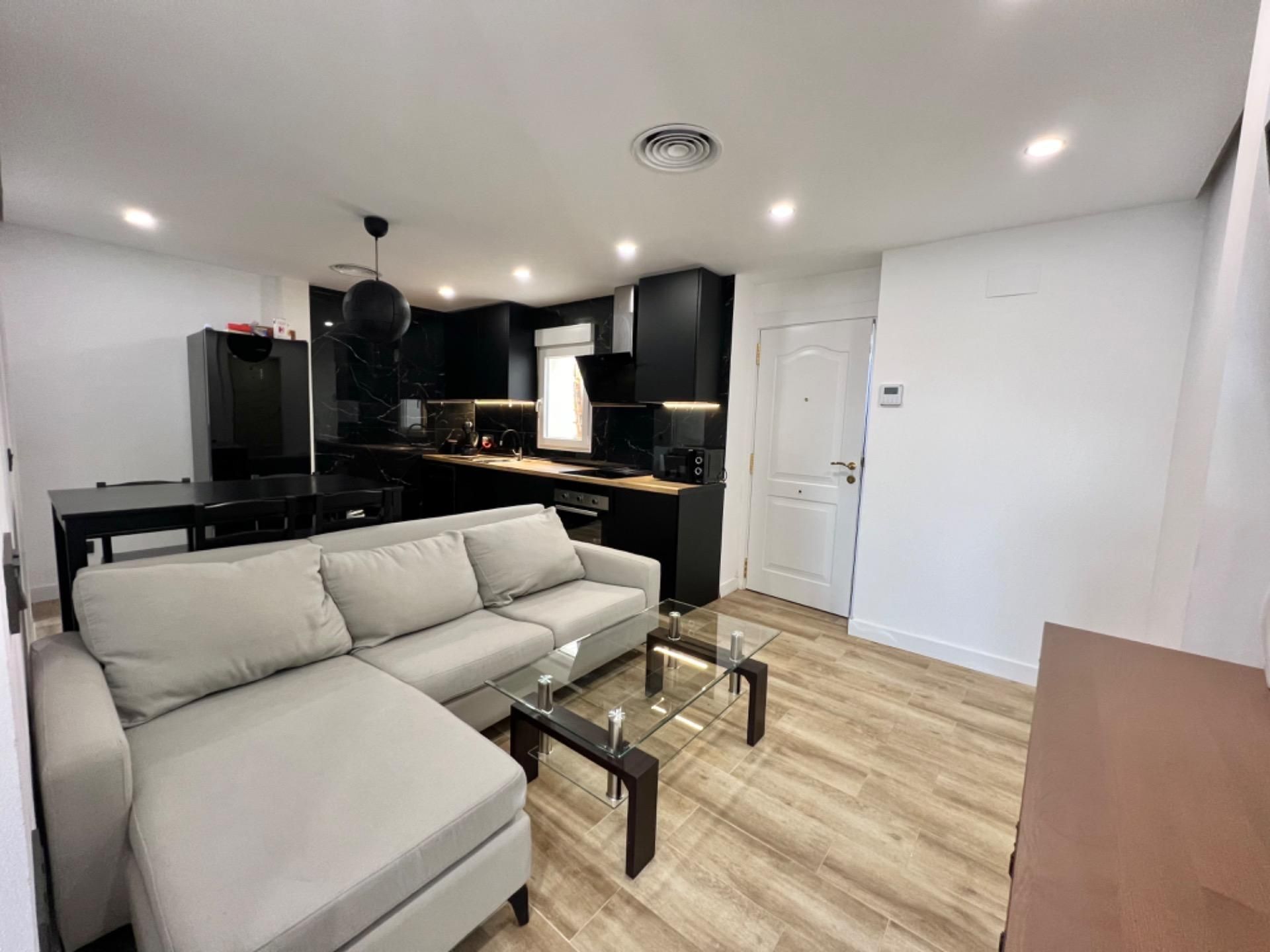 Living room of Planta baja for sale in  Valencia Capital  with Air Conditioner, Private garden and Storage room
