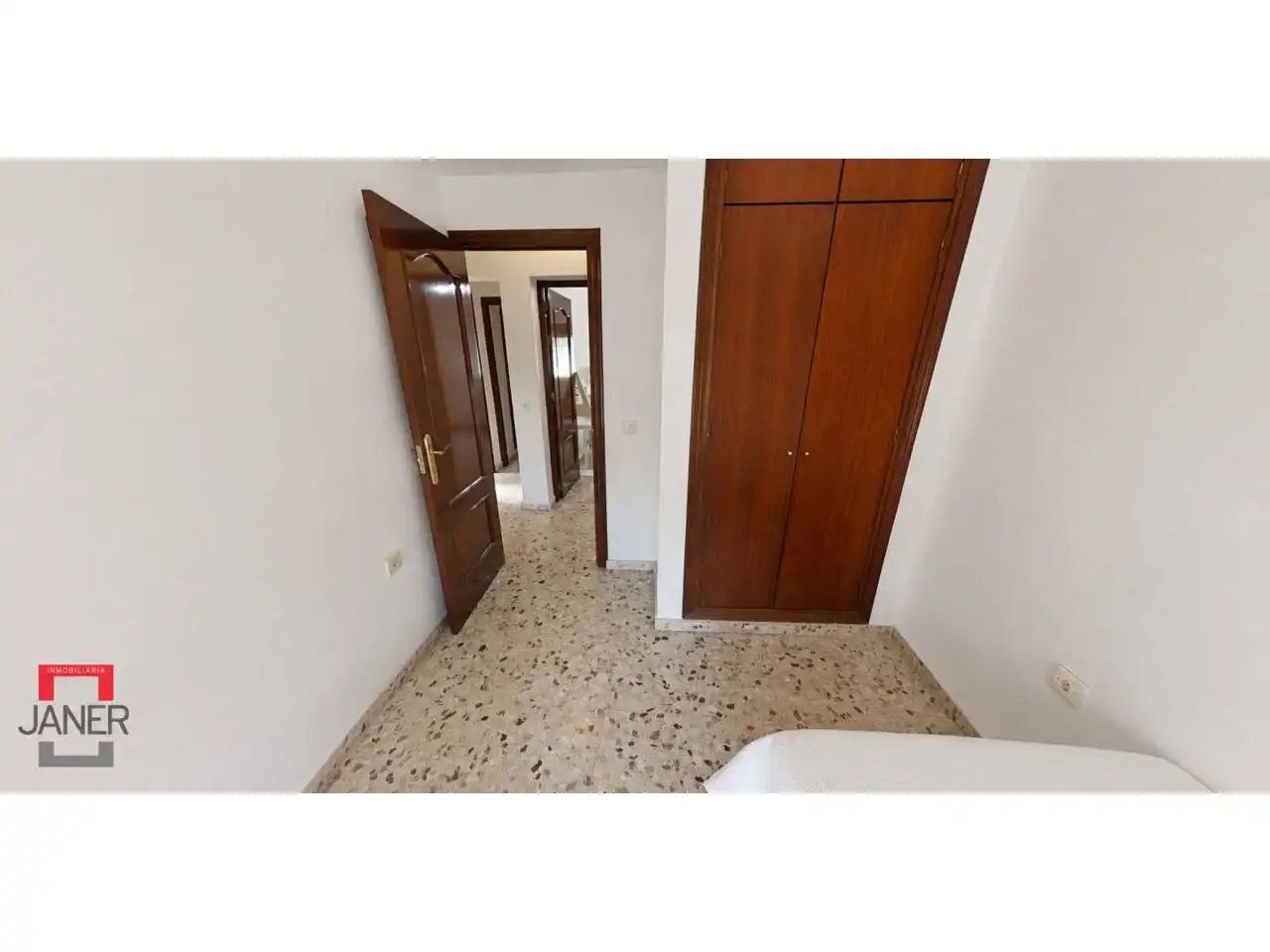 Houses for sale in Tomares  with Air Conditioner, Private garden and Terrace