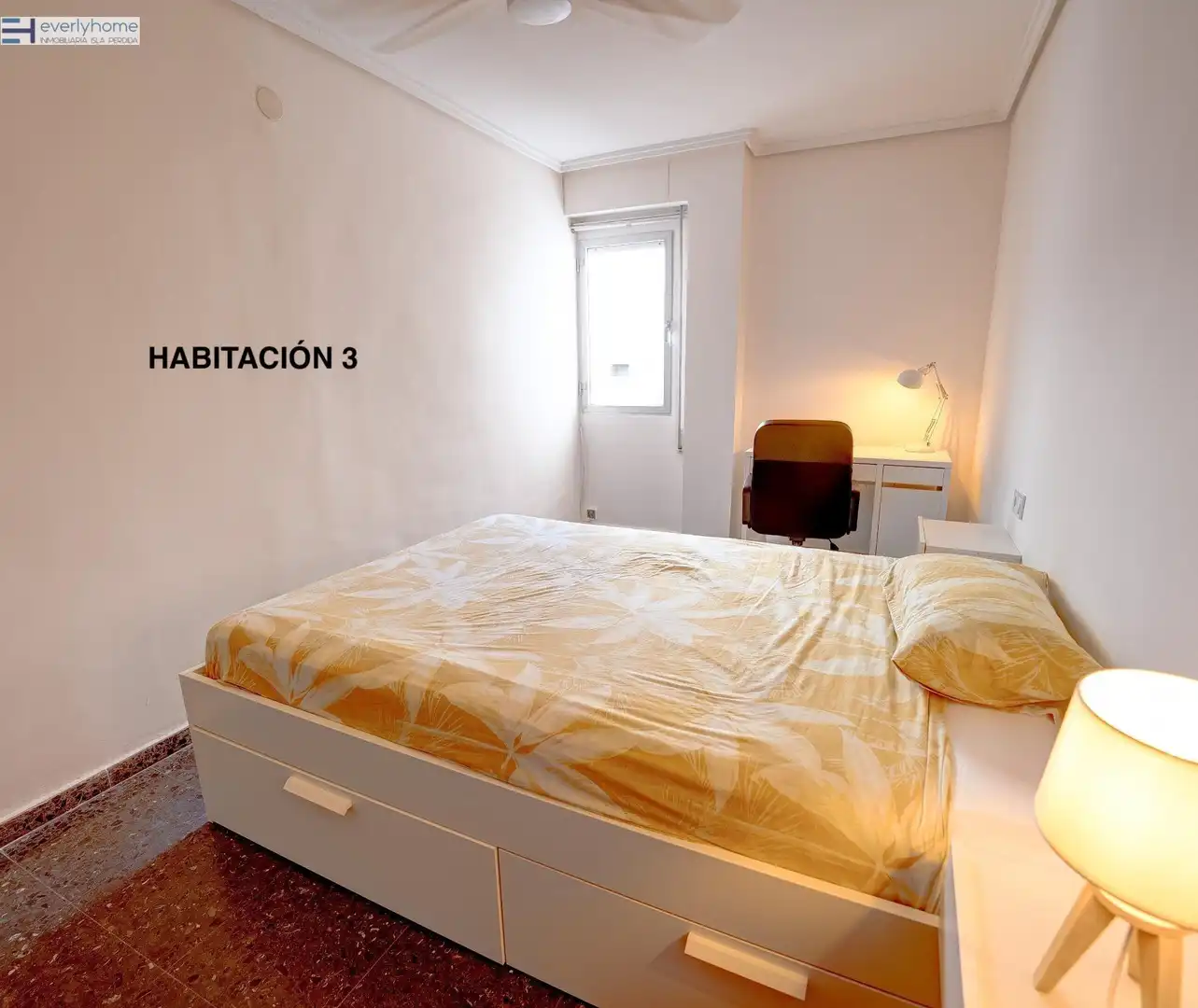 Habitación de Piso para compartir en Valencia con Terraza, Amueblado y Balcón