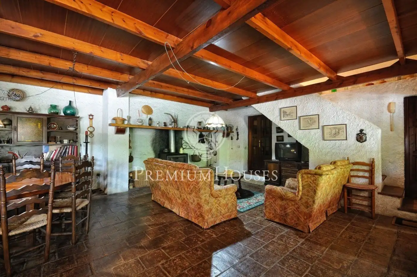 Houses for sale in Tiana