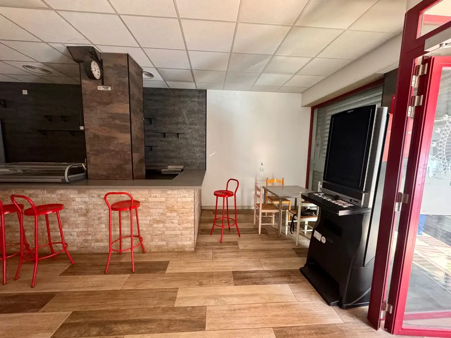 Business premises for sale in mossen vicent valero 5, imagen 3